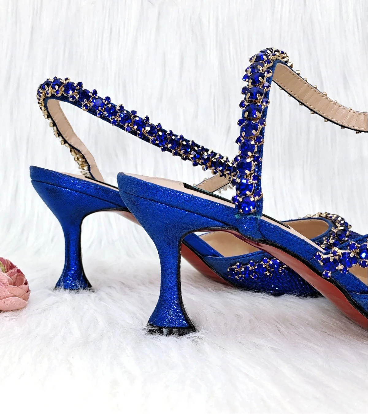 Royal blue MC THE BLACK DIAMOND high heels and metallic bucket bag with drill chain decoration, perfect for fashion and banquets.