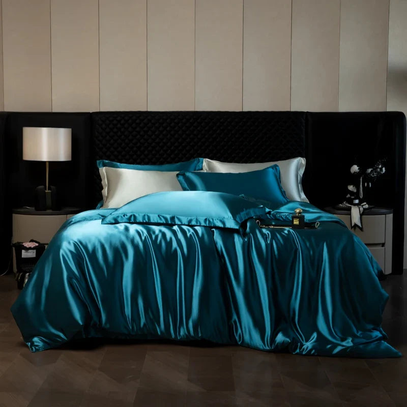 Luxurious silk bed sheets set with duvet cover, pillowcases, and fitted sheets in king and queen sizes from 𝕄𝕔 𝕋𝕙𝕖 𝔹𝕝𝕒𝕔𝕜 𝔻�