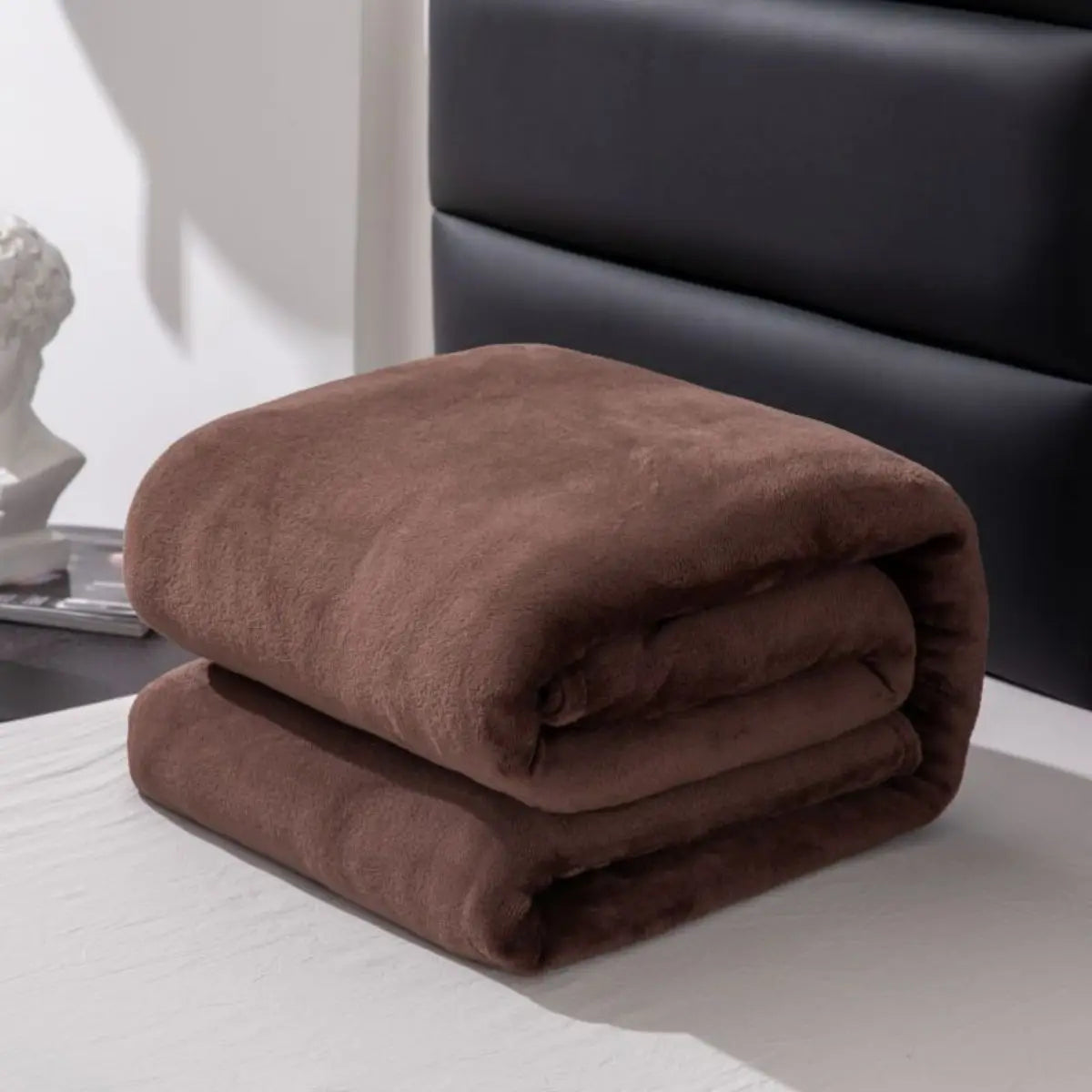 Soft solid color fleece blanket by ๐๐ ๐๐๐ ๐น๐๐๐๐ ๐ป๐๐๐๐ ๐๏ฟฝ