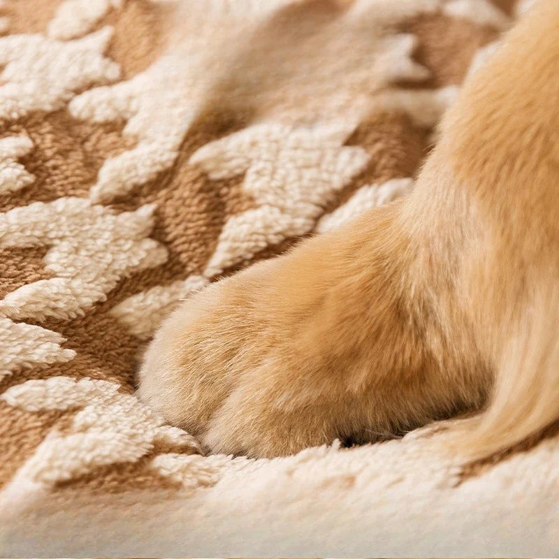 MC THE BLACK DIAMOND winter dog kennel nest with washable, deep-sleep pet bed mat for medium to large dogs.