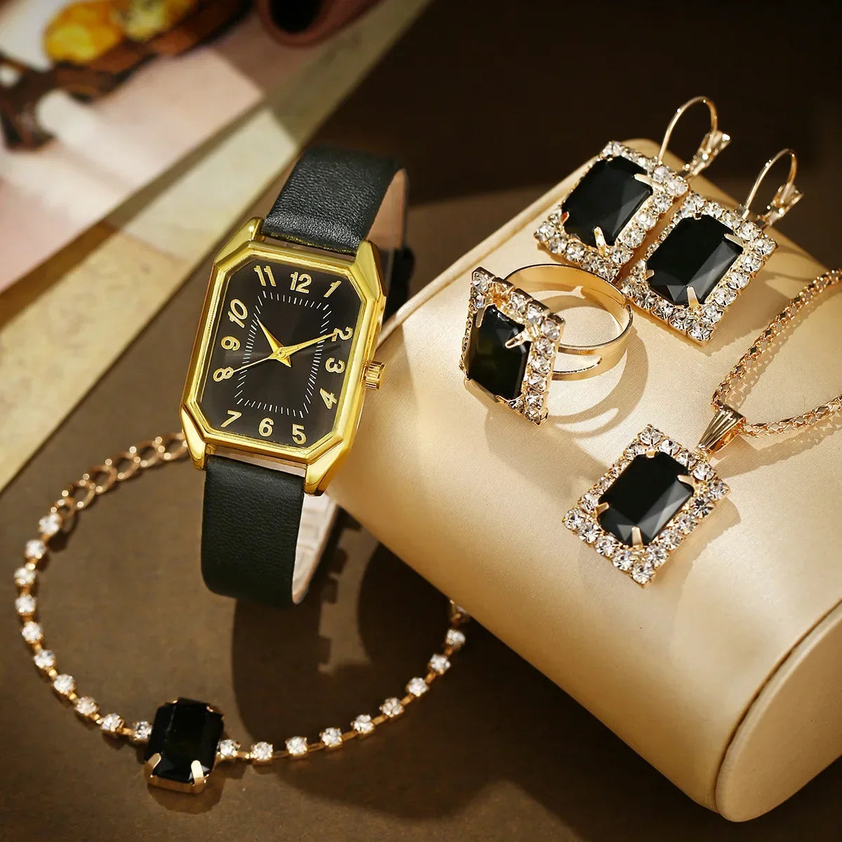 Luxury fashion square women&