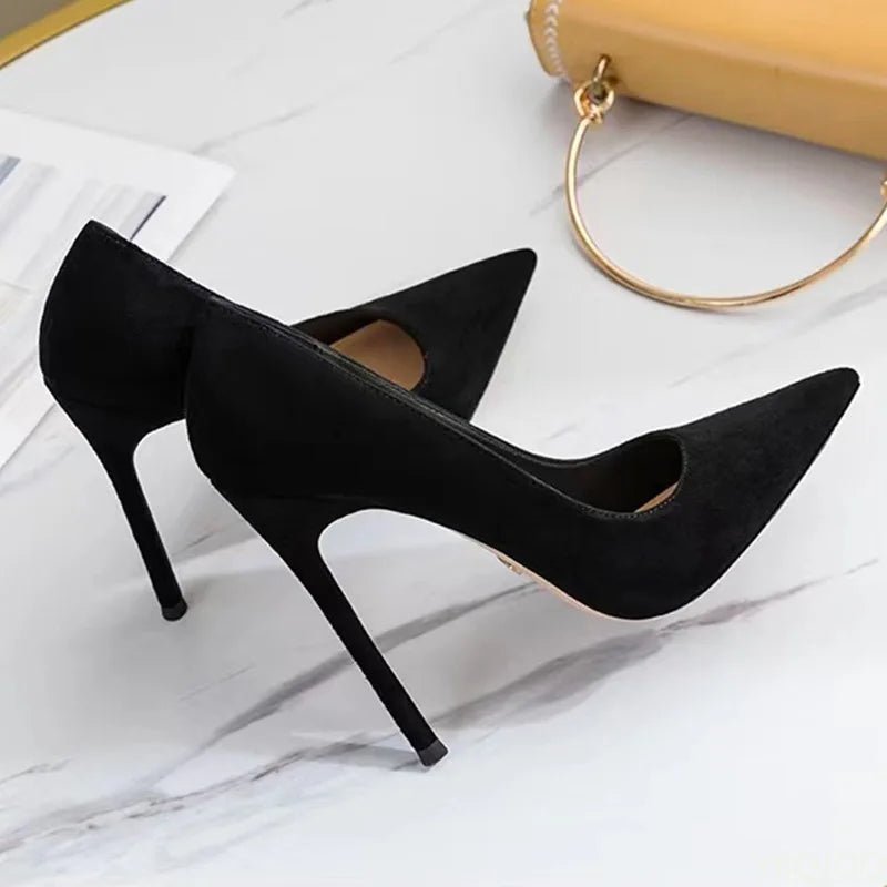Elegant black suede high heels by 𝕄𝕮 𝕋𝕙𝕖 𝔹𝕝𝕒𝕔𝕜 𝔻𝕚𝕒𝕞𝕠𝕟�