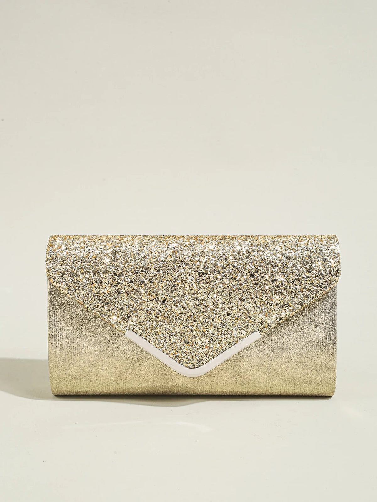 Women evening envelope handbag with sequins from 𝕸𝖔𝖍𝖆𝖒𝖒𝖆𝖉 ♛ 𝕮𝖔𝖑𝖑𝖊𝖈𝖙𝖎