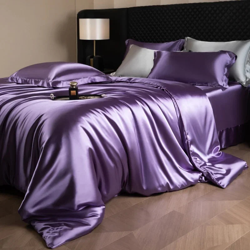 Luxurious silk bed sheets set with duvet cover, pillowcases, and fitted sheets in king and queen sizes from 𝕄𝕔 𝕋𝕙𝕖 𝔹𝕝𝕒𝕔𝕜 𝔻�
