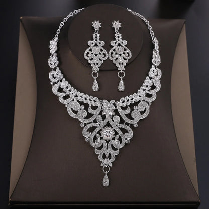 Design Sense Palace Style jewelry set by 𝕄𝕔 𝕋𝕙𝕖 𝔹𝕝𝕒𝕔𝕜 𝔻𝕚𝕒𝕞𝕠𝕟�