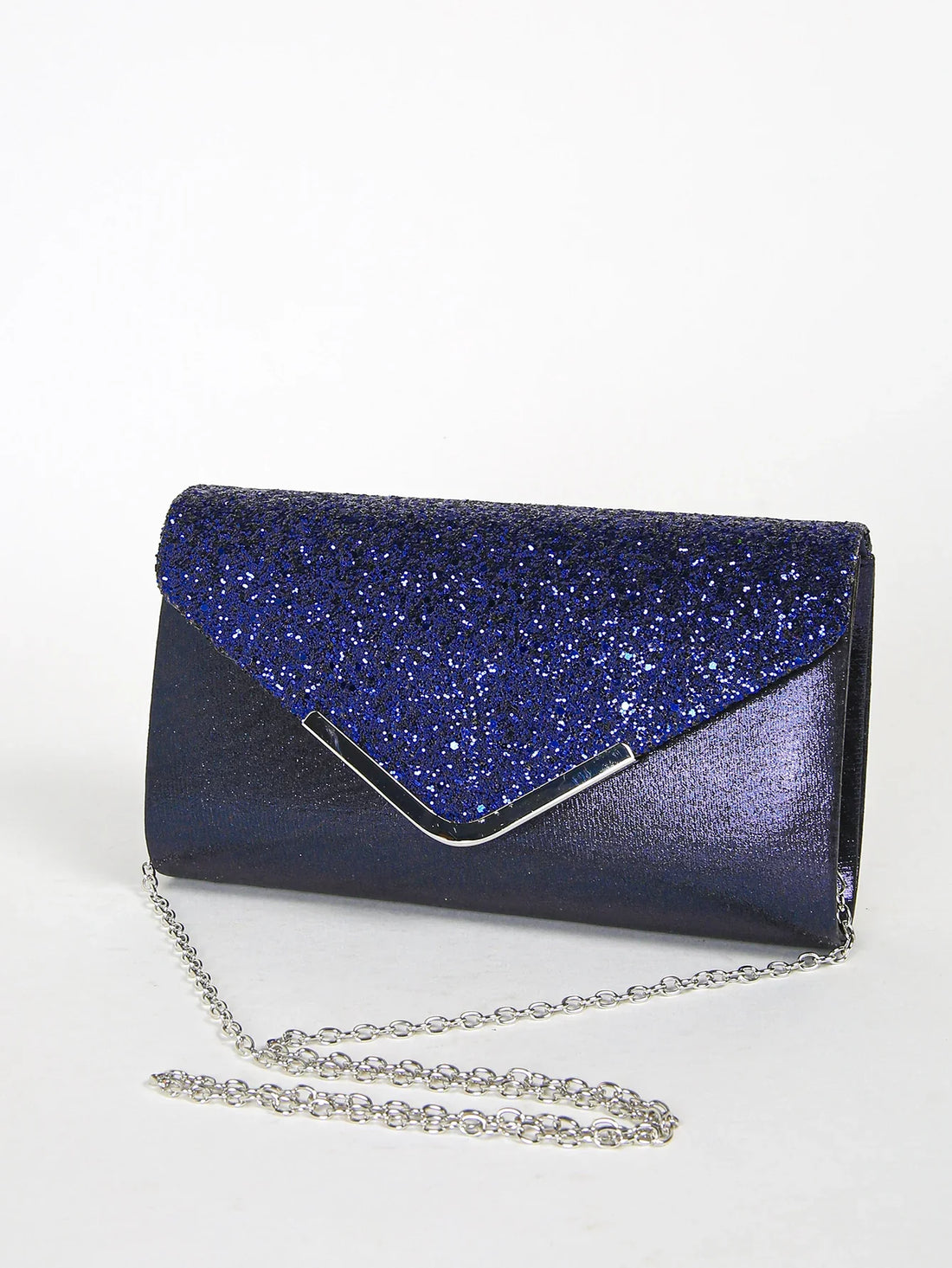 Women evening envelope handbag with sequins, chain strap, and compact design for parties, from 𝕸𝖔𝖍𝖆𝖒𝖒𝖆𝖉 ♛ 𝕮𝖔𝖑𝖑�
