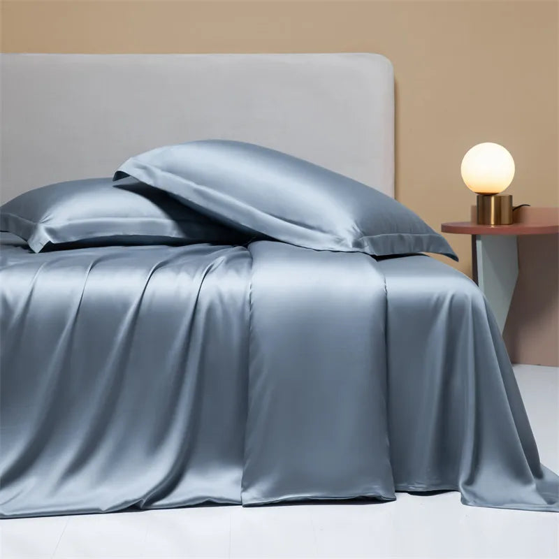 Luxurious natural mulberry silk duvet cover in solid color, size 150x200cm, from 𝕄𝕔 𝕋𝕙𝕖 𝔹𝕝𝕒𝕔𝕜 𝔻𝕚