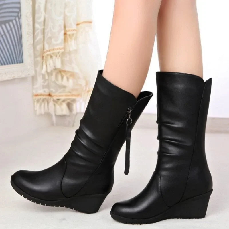 Women’s casual mid-tube Chelsea boots by Mohammad Collection, featuring warm snow-resistant design and stylish ankle-height look.