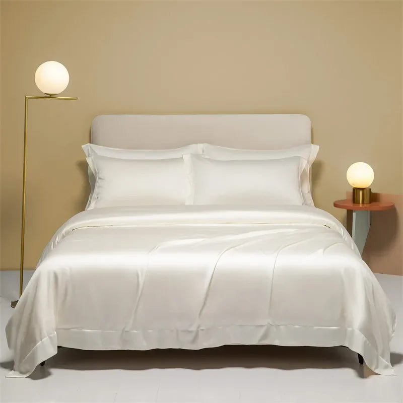 Luxury mulberry silk duvet cover from 𝕄𝕔 𝕋𝕙𝕖 𝔹𝕝𝕒𝕔𝕜 𝔻𝕚𝕒𝕞𝕠𝕟�