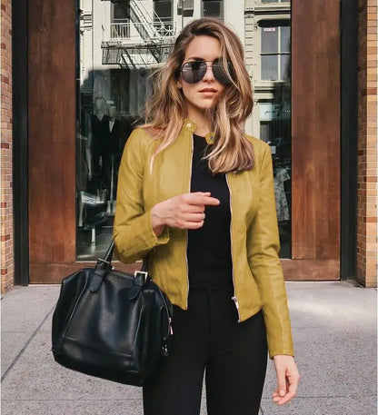 Women’s jacket with zipper from Mohammad Collection, featuring a stylish female bag design and modern outerwear details.