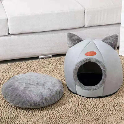 MC THE BLACK DIAMOND pet cave bed for small to large cats, cozy enclosed sleeping space with soft interior.