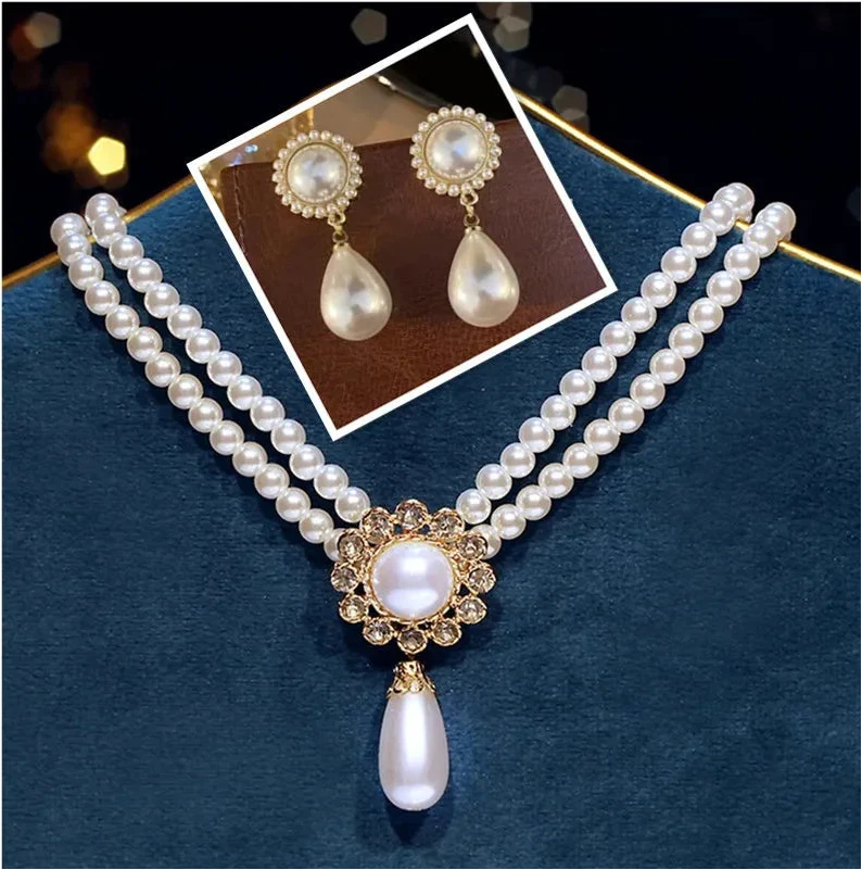 Elegant vintage pearl pendant necklace from 𝕄𝕔 𝕋𝕙𝕖 𝔹𝕝𝕒𝕔𝕜 𝔻𝕚𝕒𝕞𝕠𝕟�