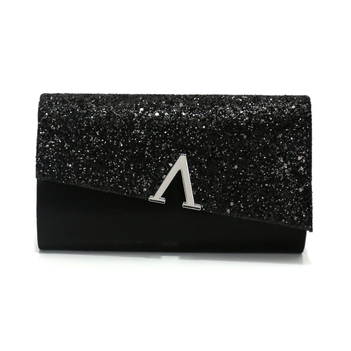 Black metal chain glam evening bag by 𝕄𝕔 𝕋𝕙𝕖 𝔹𝕝𝕒𝕔𝕜 𝔻𝕚𝕒𝕞𝕠𝕟�