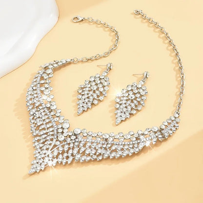 Three-starry sky conical leaf necklaces from Mohammad Collection, stylish jewelry featuring celestial and leaf design elements.