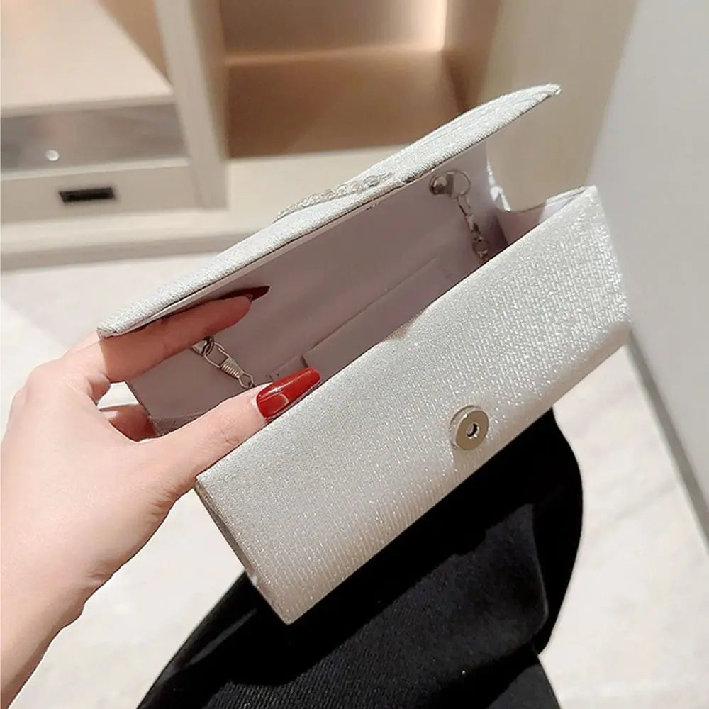 Luxury sequins clutch handbag by 𝕄𝕔 𝕋𝕙𝕖 𝔹𝕝𝕒𝕔𝕜 𝔻𝕚𝕒𝕞𝕠𝕟�