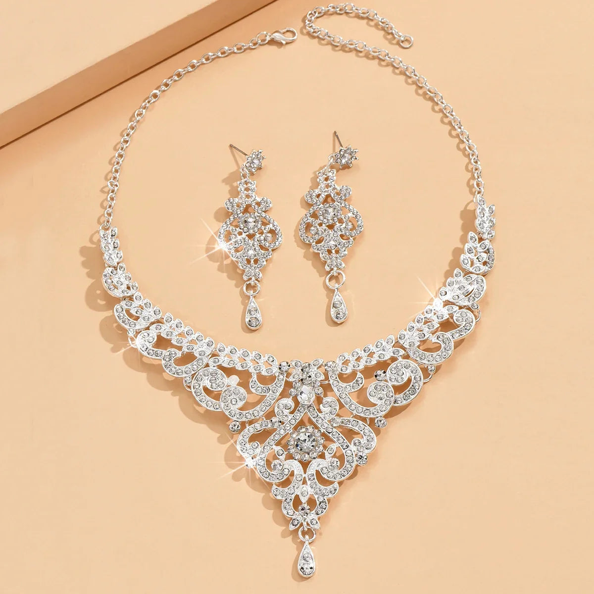 Design sense palace style jewelry set by 𝕄𝕔 𝕋𝕙𝕖 𝔹𝕝𝕒𝕔𝕜 𝔻𝕚𝕒𝕞𝕠𝕟�