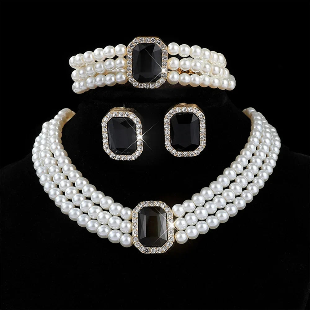 MC THE BLACK DIAMOND bridal jewelry set featuring a versatile necklace and earrings, elegant and perfect for special occasions.