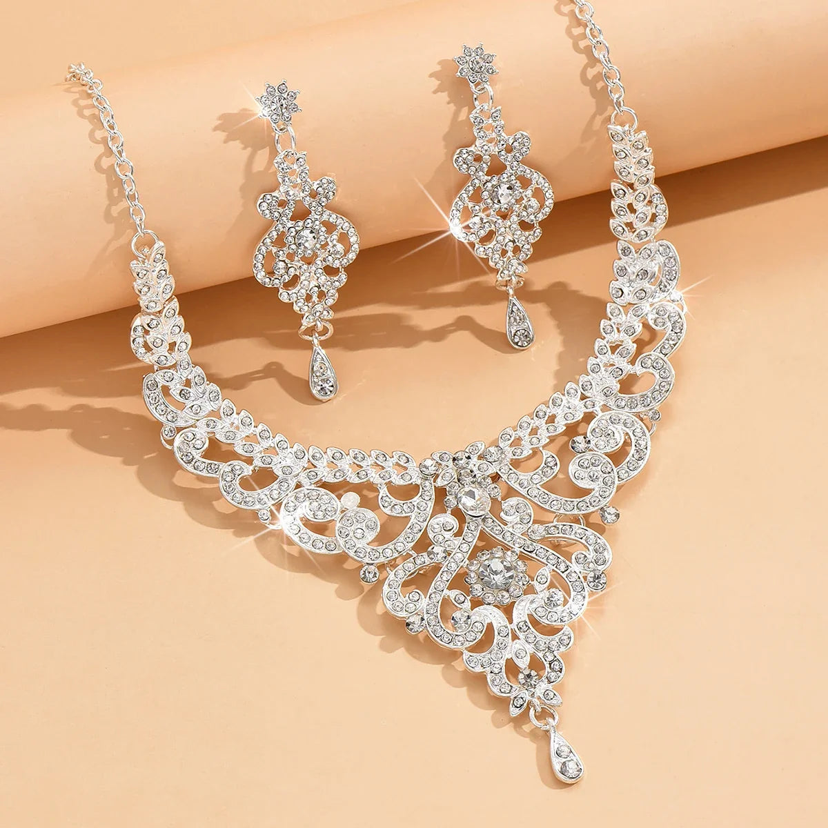 Design Sense Palace Style jewelry set by 𝕄𝕔 𝕋𝕙𝕖 𝔹𝕝𝕒𝕔𝕜 𝔻𝕚𝕒𝕞𝕠𝕟�