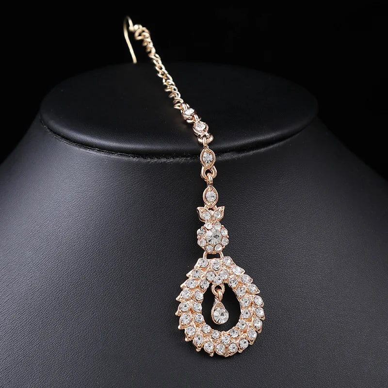 Vintage necklace set featuring elegant jewelry with black diamond accents, by 𝕄𝕔 𝕋𝕙𝕖 𝔹𝕝𝕒𝕔𝕜 𝔻𝕚𝕒𝕞�