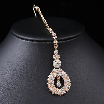 Vintage necklace set featuring elegant jewelry with black diamond accents, by 𝕄𝕔 𝕋𝕙𝕖 𝔹𝕝𝕒𝕔𝕜 𝔻𝕚𝕒𝕞�