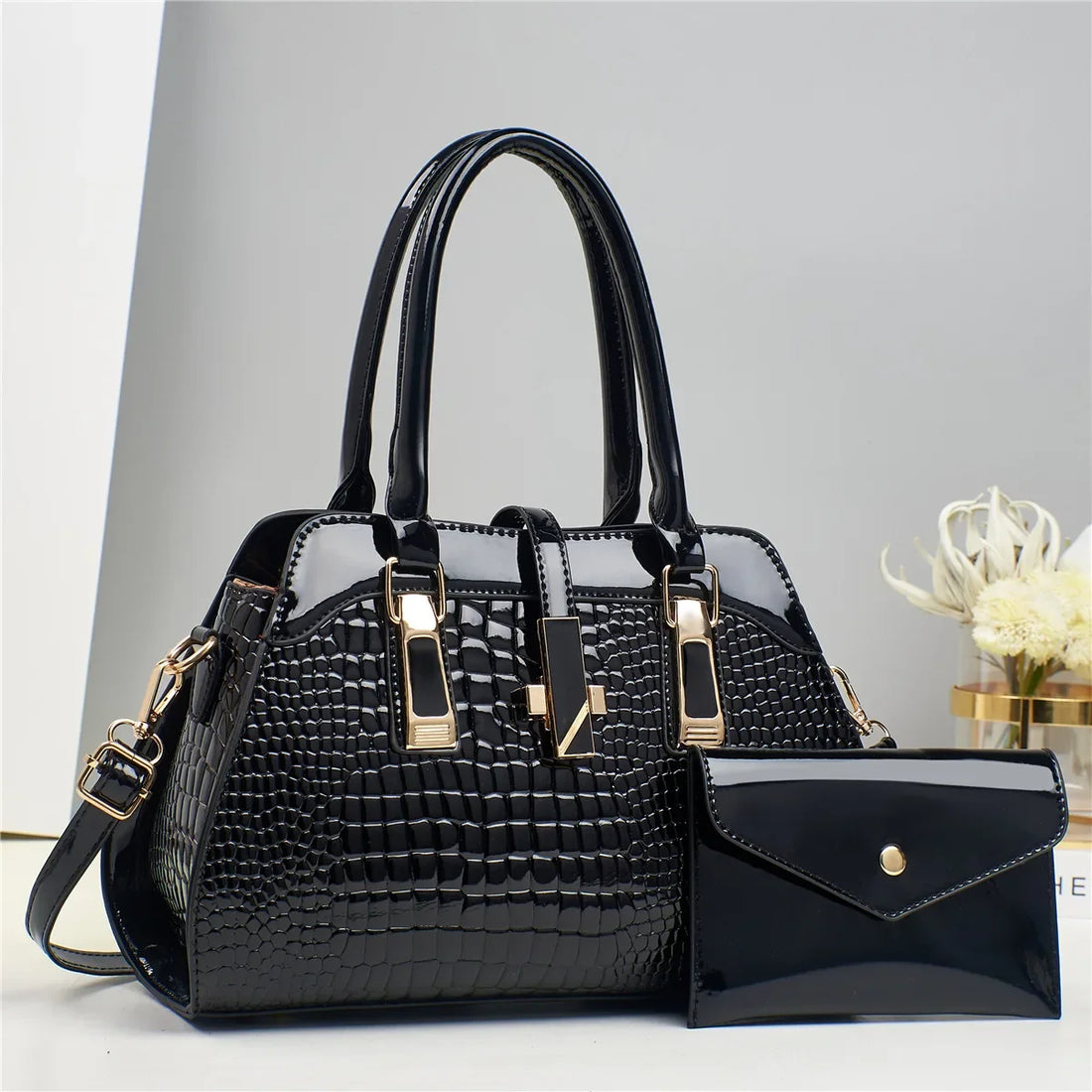 Luxury 𝕄𝕔 𝕋𝕙𝕖 𝔹𝕝𝕒𝕔𝕜 𝔻𝕚𝕒𝕞𝕠𝕟𝕕s crocodile leather