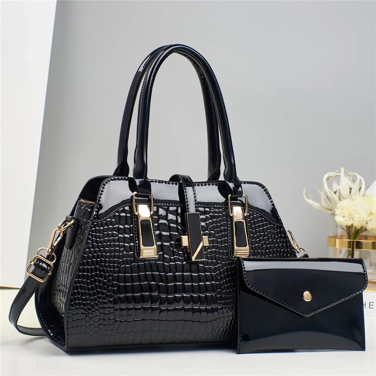Luxury 𝕄𝕔 𝕋𝕙𝕖 𝔹𝕝𝕒𝕔𝕜 𝔻𝕚𝕒𝕞𝕠𝕟𝕕s crocodile leather