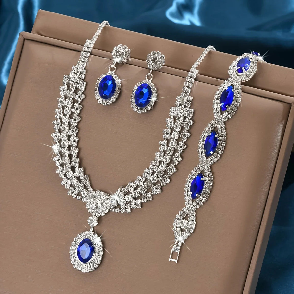 Elegant bridal jewelry set with sparkling rhinestone necklace and earrings by 𝕄𝕮 𝕋𝕙𝕖 𝔹𝕝𝕒𝕔𝕜 𝔻𝕚𝕒𝕞�
