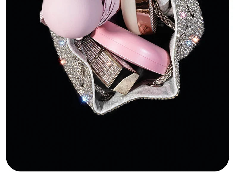 Luxury Diamond Silver Evening Hand Bag by 𝕄𝕔 𝕋𝕙𝕖 𝔹𝕝𝕒𝕔𝕜 𝔻𝕚𝕒𝕞𝕠𝕟�