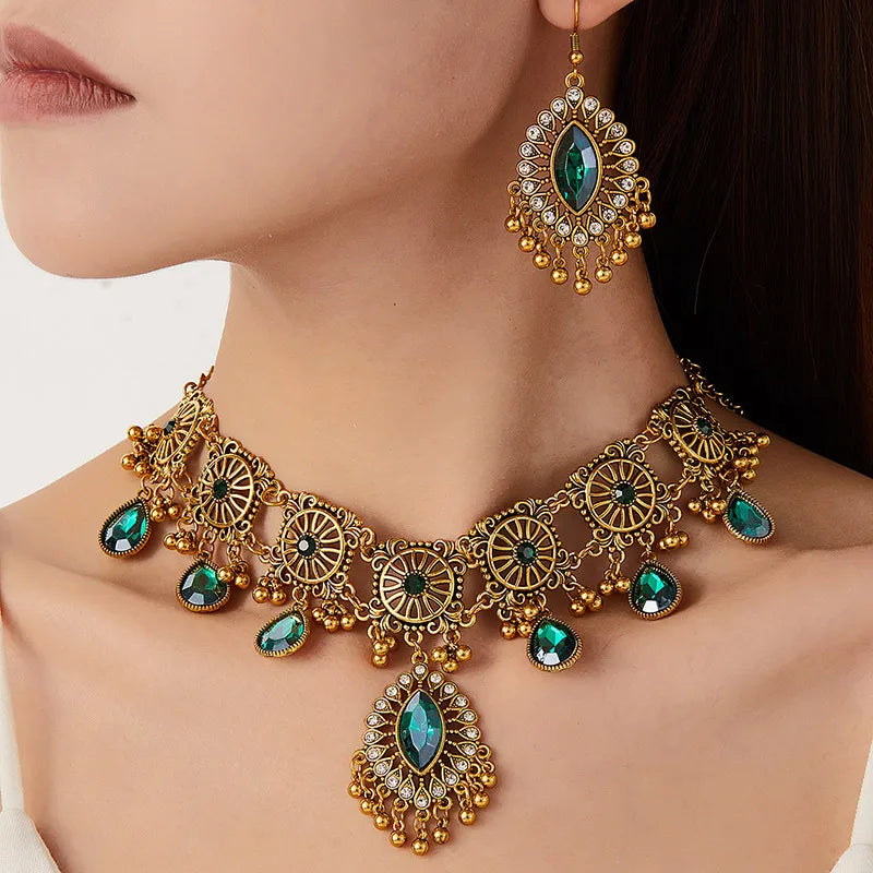 Vintage ethnic jewelry set with resin stone pendant necklace and earrings, crafted by 𝕄𝕔 𝕋𝕙𝕖 𝔹𝕝𝕒𝕔𝕜 𝔻𝕚𝕒𝕞