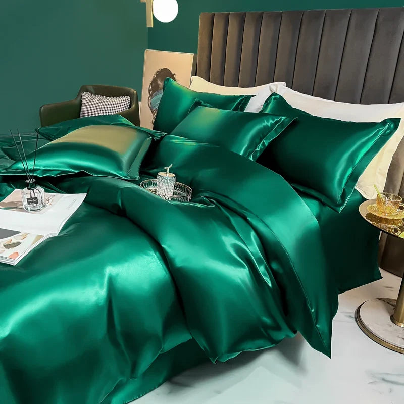 Luxury silk bedsheet set with duvet cover, pillowcases, and bedsheet from 𝕄𝕔 𝕋𝕙𝕖 𝔹𝕝𝕒𝕔𝕜 𝔻𝕚𝕒�
