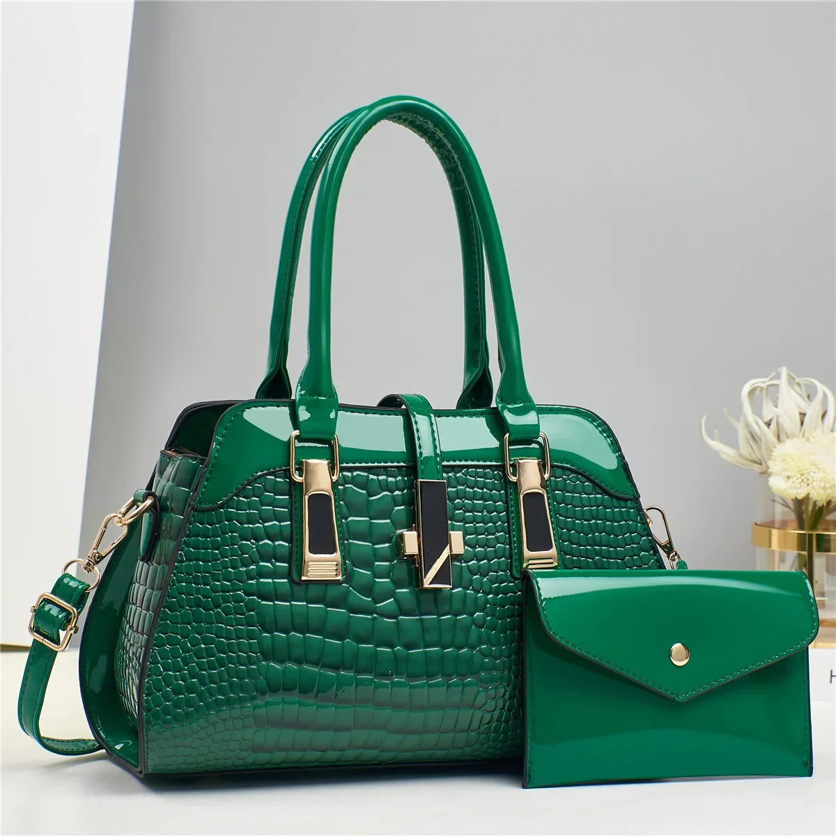 Luxury 𝕄𝕔 𝕋𝕙𝕖 𝔹𝕝𝕒𝕔𝕜 𝔻𝕚𝕒𝕞𝕠𝕟𝕕s crocodile leather
