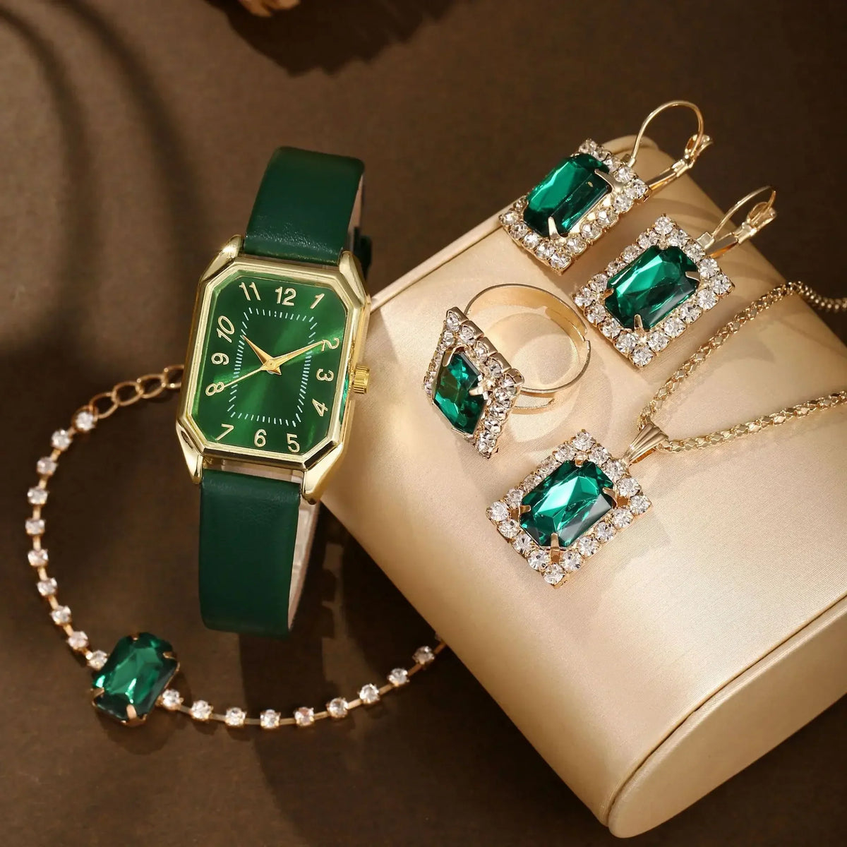 Luxury fashion square women&