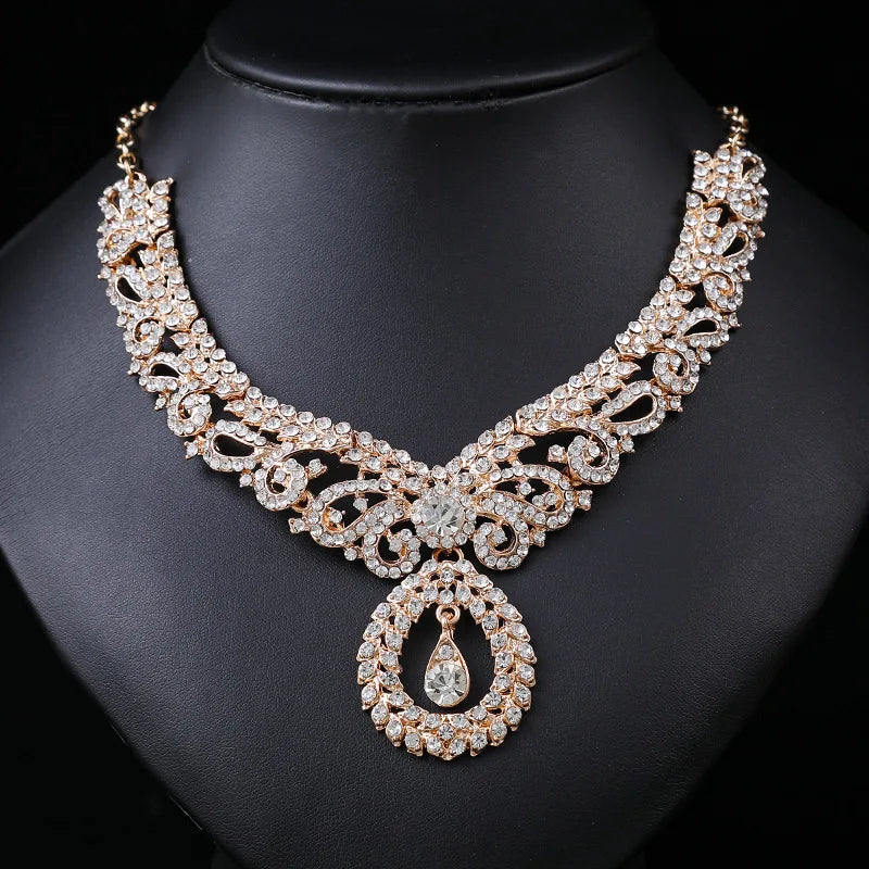 Vintage necklace set featuring black diamond accents from 𝕄𝕔 𝕋𝕙𝕖 𝔹𝕝𝕒𝕔𝕜 𝔻𝕚𝕒𝕞𝕠𝕟
