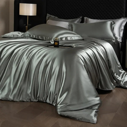 Luxury satin duvet cover set by 𝕄𝕔 𝕋𝕙𝕖 𝔹𝕝𝕒𝕔𝕜 𝔻𝕚𝕒𝕞𝕠𝕟�