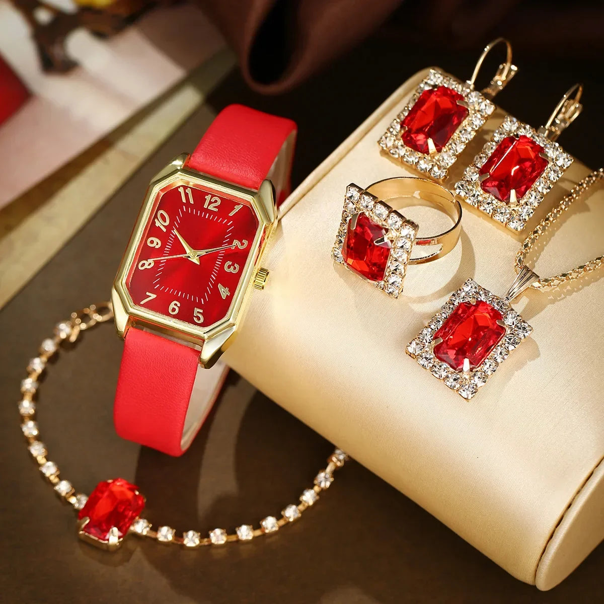 Luxury fashion square women&