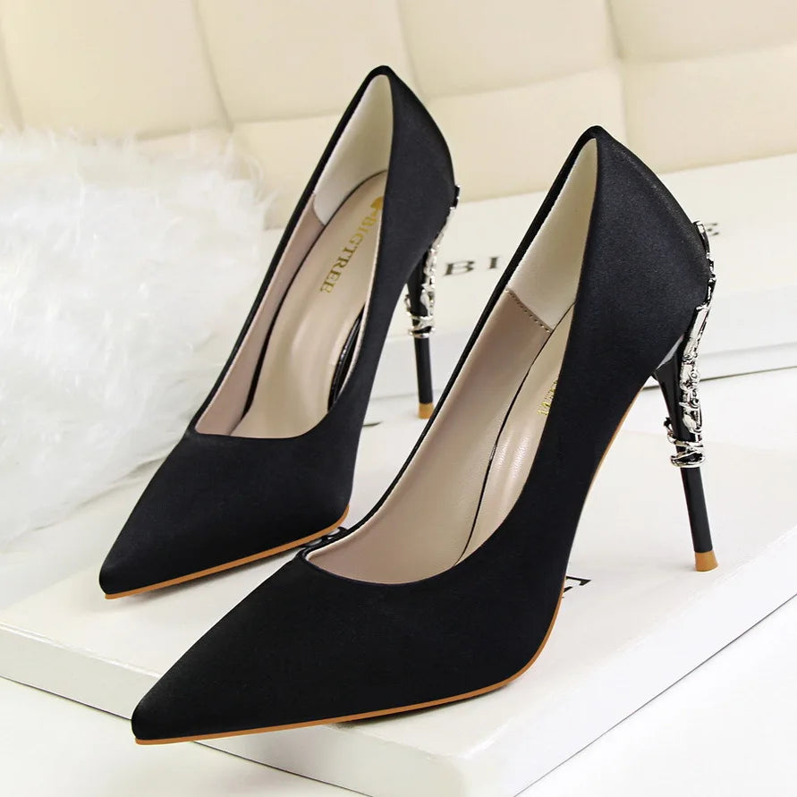 Women’s black leather low heels by 𝕄𝕔 𝕋𝕙𝕖 𝔹𝕝𝕒𝕔𝕜 𝔻𝕚𝕒𝕞𝕠𝕟�