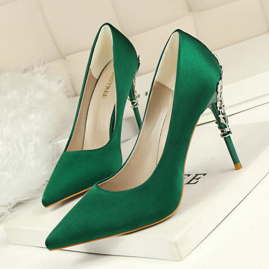 Women fashion shoes by 𝕄𝕔 𝕋𝕙𝕖 𝔹𝕝𝕒𝕔𝕜 𝔻𝕚𝕒𝕞𝕠𝕟𝕕�