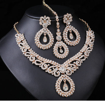 Vintage necklace set from 𝕄𝕔 𝕋𝕙𝕖 𝔹𝕝𝕒𝕔𝕜 𝔻𝕚𝕒𝕞𝕠𝕟𝕕�