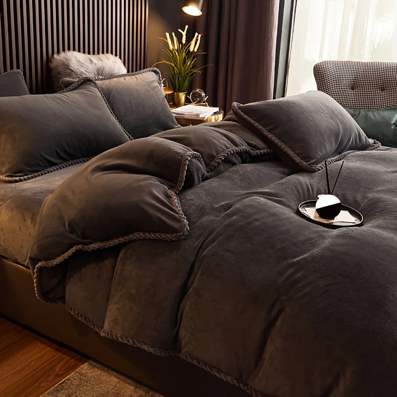 Modern style double-sided milk velvet duvet cover by 𝕄𝕔 𝕋𝕙𝕖 𝔹𝕝𝕒𝕔𝕜 𝔻𝕚𝕒𝕞𝕠�